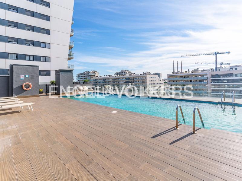 Foto 48da8da2-cfbe-49b7-a0d1-434ba874cf3d. Dachwohnung mit heizung parking pool in Port Badalona