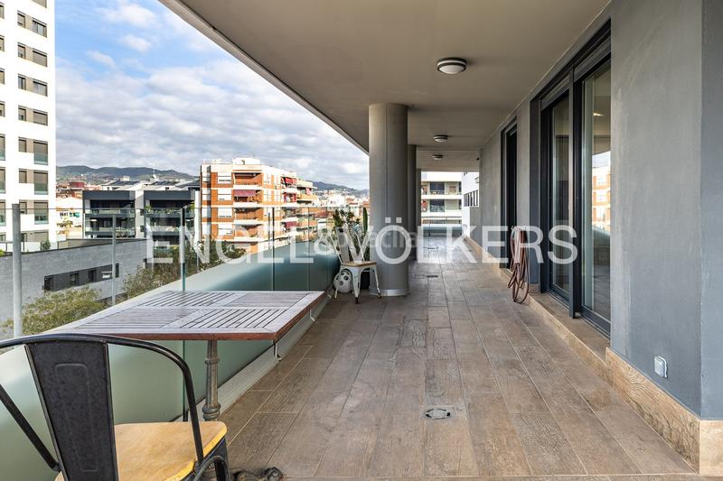 Foto 988b03d1-b5aa-49b8-abf6-28a5b89464db. Dachwohnung mit heizung parking pool in Port Badalona