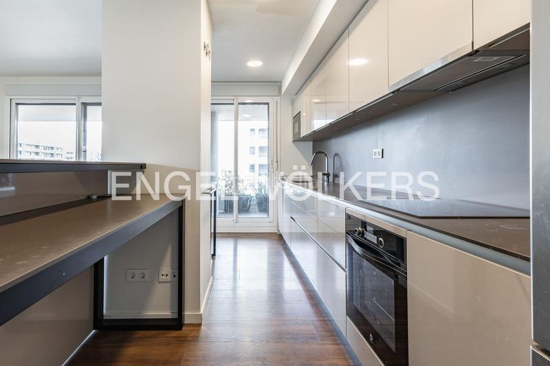 Foto 9e3e7c8f-d599-4fd3-9469-db5813e98609. Dachwohnung mit heizung parking pool in Port Badalona