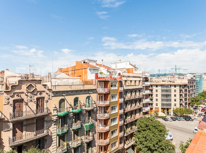 Foto 3bd0f325-14fd-464d-b4d0-da0b590a5144. Rent penthouse with heating in La Nova Esquerra de l´Eixample Barcelona