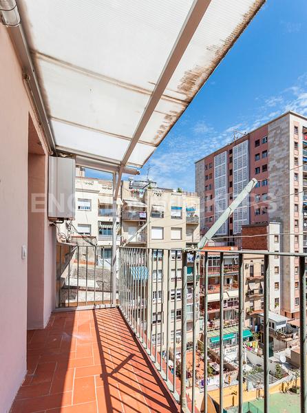 Foto c79a79e4-9450-4350-a254-c94a0254e3a5. Rent penthouse with heating in La Nova Esquerra de l´Eixample Barcelona