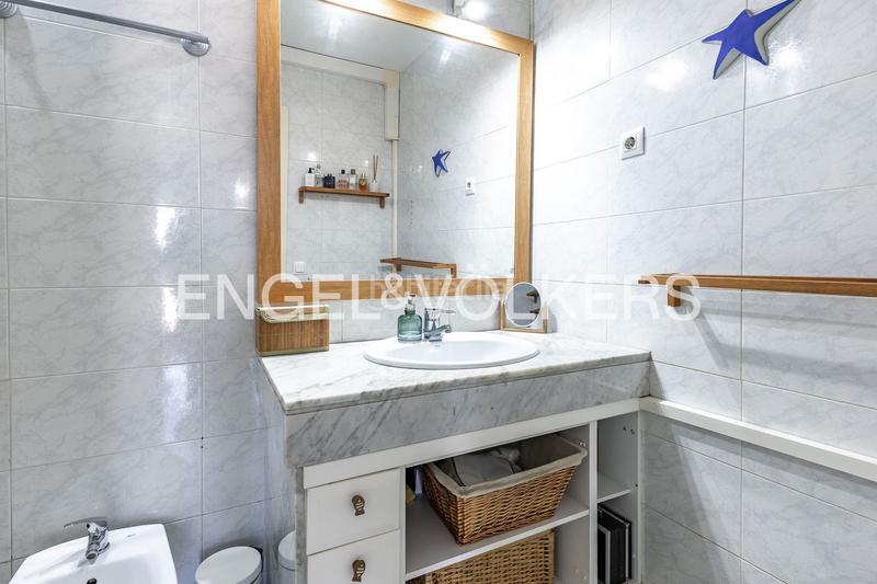 Foto 1eab0ebb-7329-42fa-8d14-0d13e7cc1535. Àtic amb calefacció aparcament piscina a Serraparera Cerdanyola del Vallès