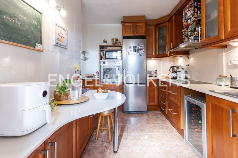 Foto 454fe5e2-8958-44e9-95f8-89d4a49c77ad. Àtic amb calefacció aparcament piscina a Serraparera Cerdanyola del Vallès