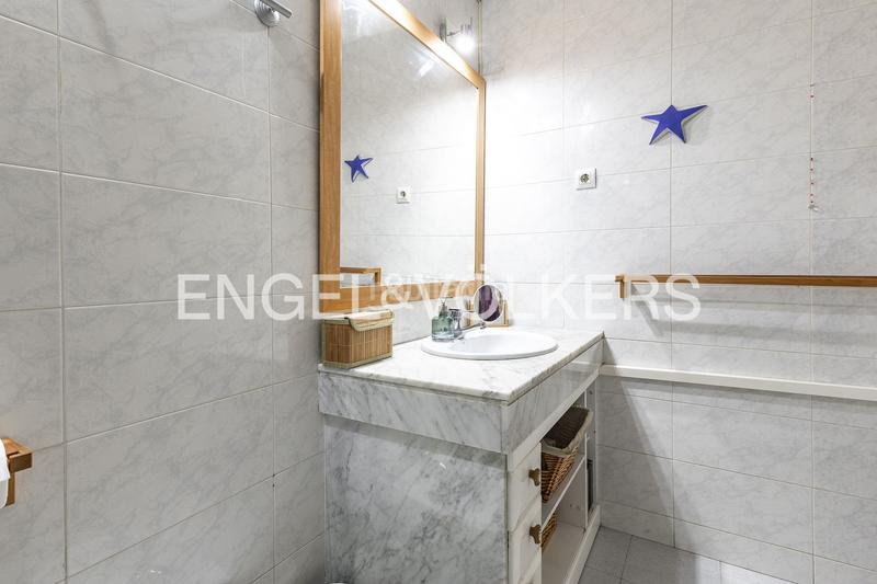 Foto 4dcbe182-6888-453b-b2e0-2e4098186ea3. Àtic amb calefacció aparcament piscina a Serraparera Cerdanyola del Vallès