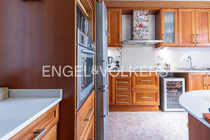 Foto 66ec32c4-203c-4685-8229-0940e5bdf4b9. Àtic amb calefacció aparcament piscina a Serraparera Cerdanyola del Vallès