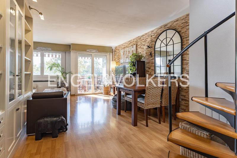 Foto 6afad099-b596-4dc2-8fd0-a38b14dd02d4. Àtic amb calefacció aparcament piscina a Serraparera Cerdanyola del Vallès