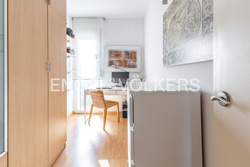 Foto 6b8a1716-7a57-4b39-9cc6-efb5665e386e. Àtic amb calefacció aparcament piscina a Serraparera Cerdanyola del Vallès