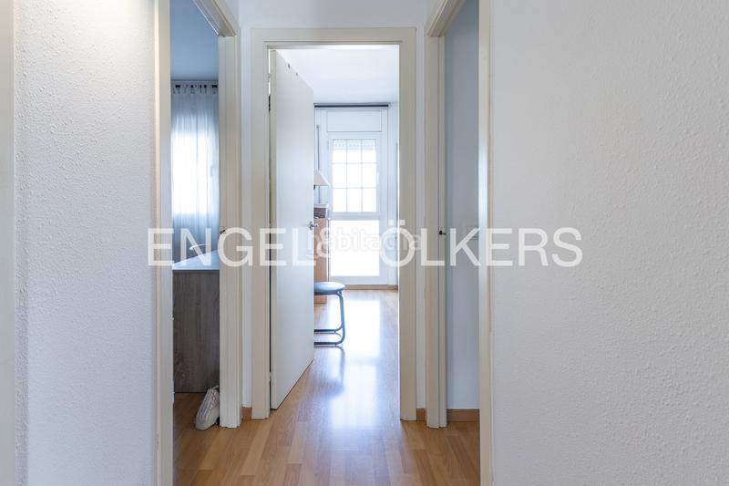 Foto 8a9cd8f5-ed6b-4ae3-9f7e-f6114b87dacc. Àtic amb calefacció aparcament piscina a Serraparera Cerdanyola del Vallès