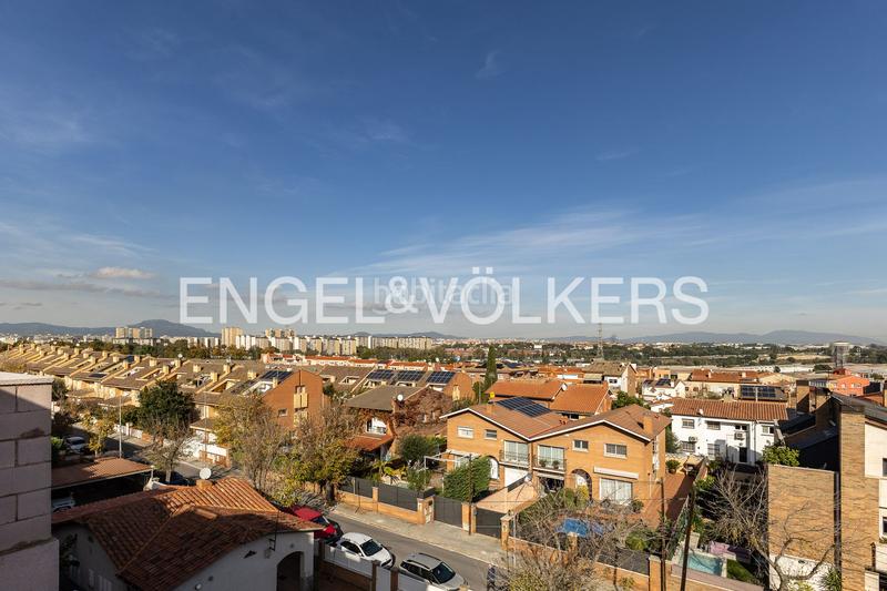 Foto 954e9230-8768-4f24-a004-c76c7a20af62. Àtic amb calefacció aparcament piscina a Serraparera Cerdanyola del Vallès