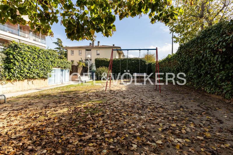 Foto a6d0fd81-3350-412c-816d-fb3f74fe3e04. Àtic amb calefacció aparcament piscina a Serraparera Cerdanyola del Vallès