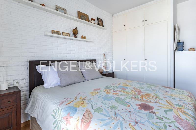 Foto b3466afa-f6cd-432c-a46f-888a4192d4bf. Àtic amb calefacció aparcament piscina a Serraparera Cerdanyola del Vallès