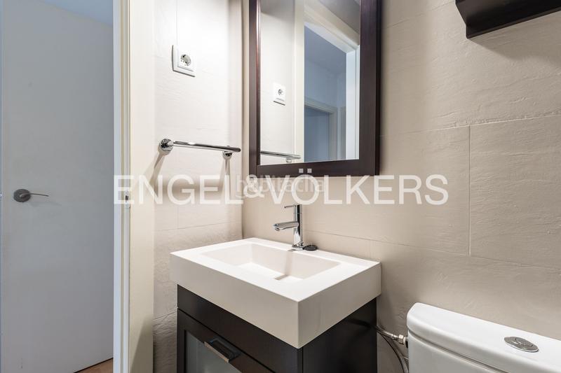 Foto b48bbd45-bfb5-4b01-9ef2-cd258901ef56. Àtic amb calefacció aparcament piscina a Serraparera Cerdanyola del Vallès