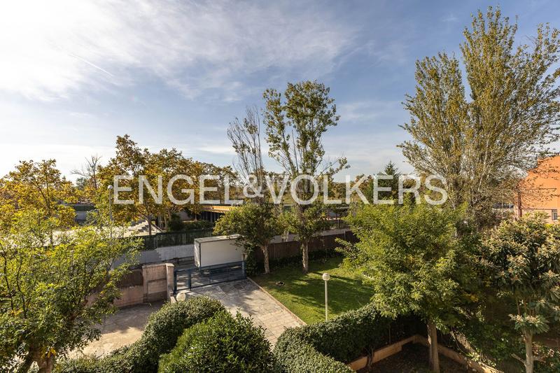 Foto bff61255-c6b8-41d7-a2a2-acb2246851cf. Àtic amb calefacció aparcament piscina a Serraparera Cerdanyola del Vallès