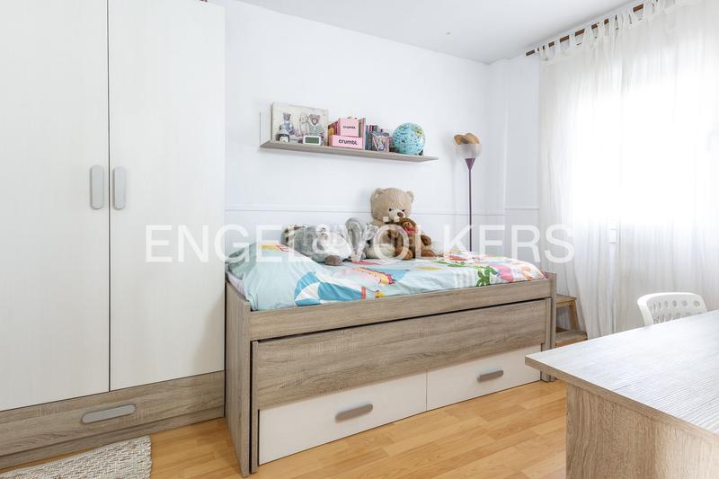 Foto d27c4c0f-895b-403f-a883-3b279a51ed04. Àtic amb calefacció aparcament piscina a Serraparera Cerdanyola del Vallès