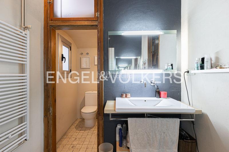 Foto 17f4c6db-da62-4506-a6ed-9f3273cef85c. Apartament amb calefacció a Gòtic Barcelona