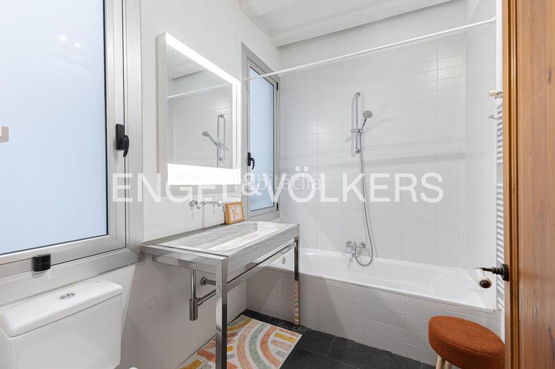 Foto 25f6848d-3187-4873-91a6-bfa9eeca757c. Apartament amb calefacció a Gòtic Barcelona