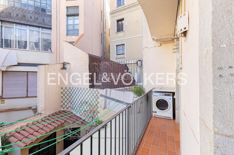 Foto f4c7f976-8576-445e-b08a-e034718051b7. Apartament amb calefacció a Gòtic Barcelona