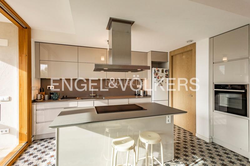 Foto bfa9b89e-b484-46cf-8053-ddf98ed3ff3d. Affitto attico con riscaldamento parcheggio piscina in Sant Cugat del Vallès