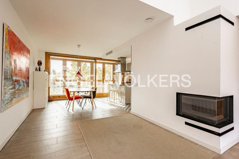 Foto 1da587b6-e735-47b1-82ee-00eac9252a51. Lloguer àtic amb calefacció aparcament piscina a Sant Cugat del Vallès