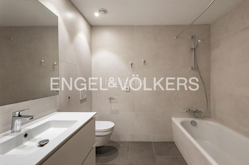 Foto 129e77c7-d546-4869-b55c-cc50ba9f7d7c. Rent penthouse with heating parking pool in Turó de Can Mates Sant Cugat del Vallès