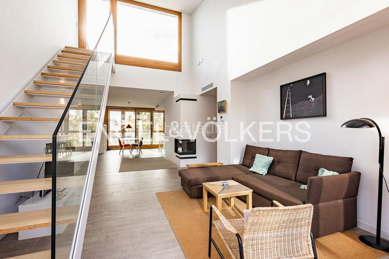 Foto 1dc9f816-dc24-4e99-938c-f99b03dc3512. Rent penthouse with heating parking pool in Turó de Can Mates Sant Cugat del Vallès