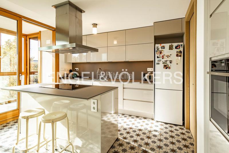 Foto a5e47fe1-31ab-4d9f-872a-0c80cbb51c94. Rent penthouse with heating parking pool in Turó de Can Mates Sant Cugat del Vallès