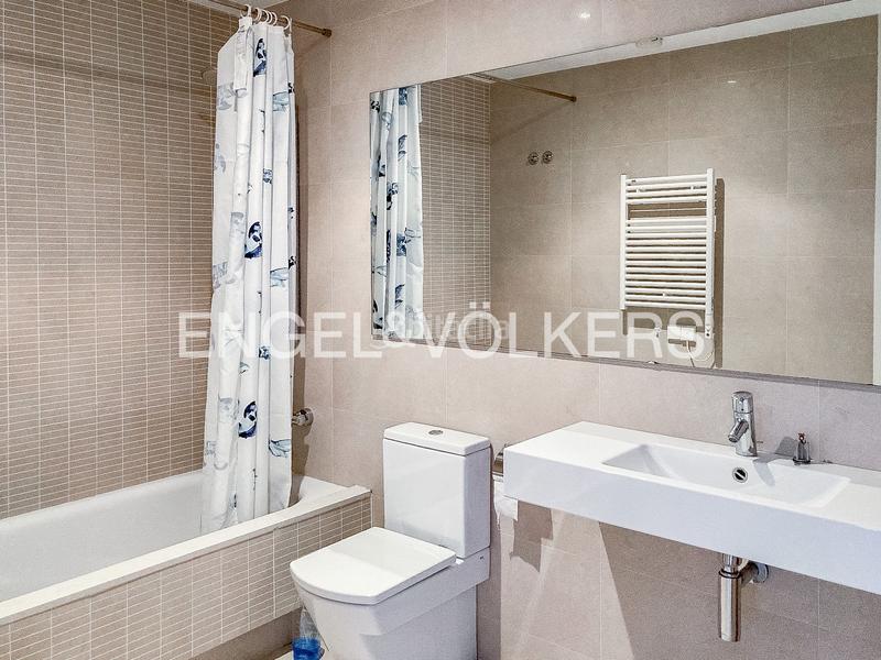 Foto e184f2c6-706e-4ef2-9c55-03870a1bba9d. Appartement avec chauffage parking dans Vila de Gràcia Barcelona