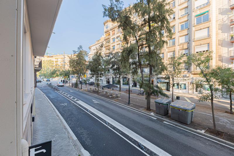 Foto 0a80788c-0239-4a77-86b7-4f23c46f48c3. Apartamento elegante piso reformado en la plaza molina en Barcelona