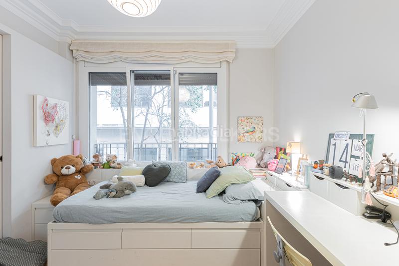 Foto 47019260-f12d-4082-9a21-c27a09844335. Apartamento elegante piso reformado en la plaza molina en Barcelona