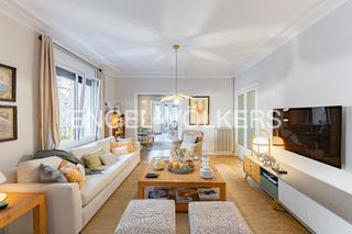 Piccolo appartamento in Sant Gervasi - Galvany. Elegante piso reformado en la plaza molina