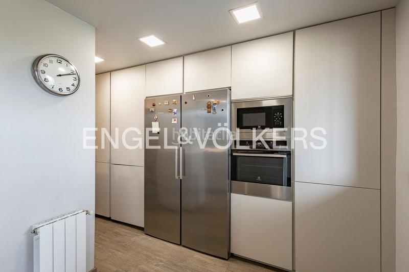 Foto 42b0bc92-2ff7-4934-9e24-e02fa60ad56d. Apartament amb calefacció aparcament piscina a Eixample Sant Joan Despí