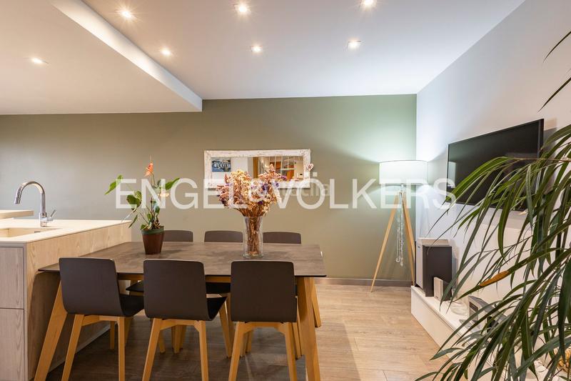 Foto e8a8e946-e0ab-4071-b176-28a0d7422a13. Apartament amb calefacció aparcament piscina a Eixample Sant Joan Despí