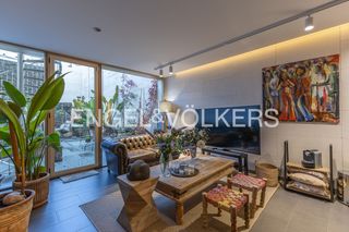 Casa en Ca n'Aurell. Exclusiva casa de diseño en el centro de tarrasa