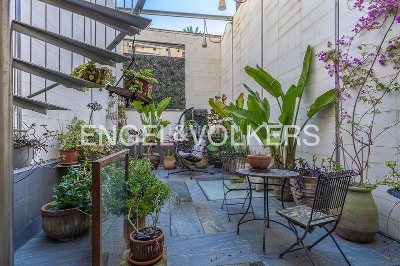 Foto 28b4e207-9434-4eaf-8cbe-a191f7f72060. Casa con riscaldamento parcheggio piscina in Ca n'Aurell Terrassa