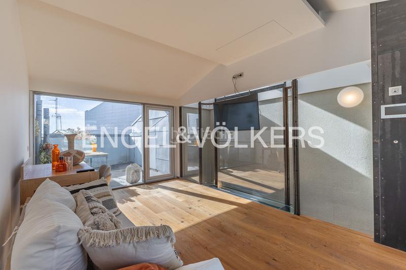 Foto 2f88b058-91fb-4ef0-a33b-3193631a9862. Casa con riscaldamento parcheggio piscina in Ca n'Aurell Terrassa