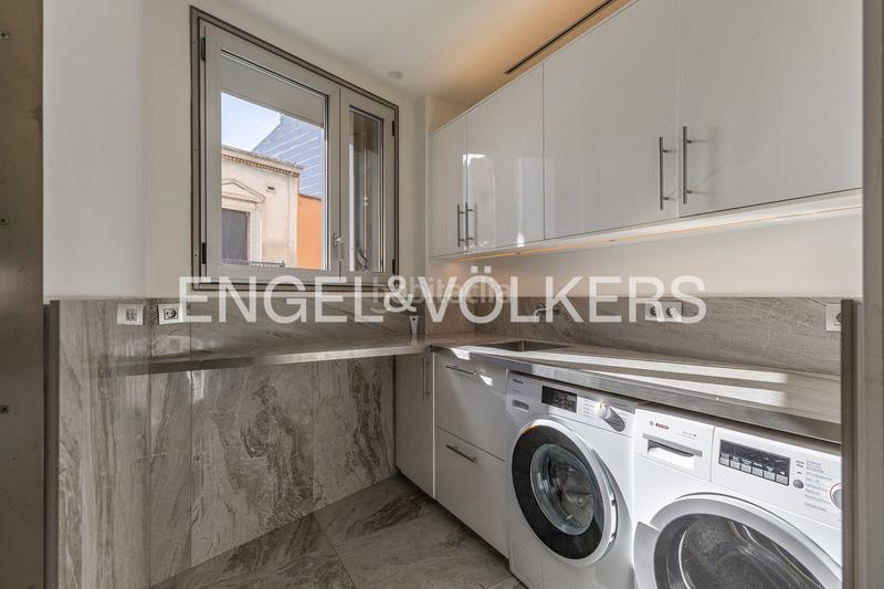 Foto 355c3704-43e4-426f-9080-6cf536542c62. Casa con riscaldamento parcheggio piscina in Ca n'Aurell Terrassa