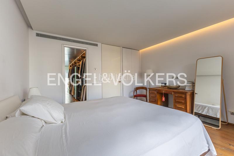 Foto 55eb6a84-83cf-41d2-a0ad-e26c0d7f5c0e. Casa con riscaldamento parcheggio piscina in Ca n'Aurell Terrassa