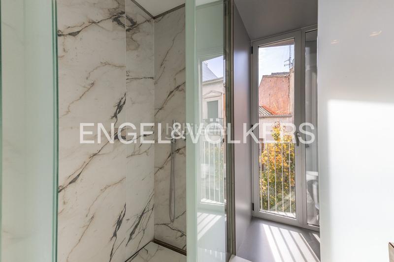 Foto 600d3947-b5e5-40fe-9b62-7c8cd15f9229. Casa con riscaldamento parcheggio piscina in Ca n'Aurell Terrassa