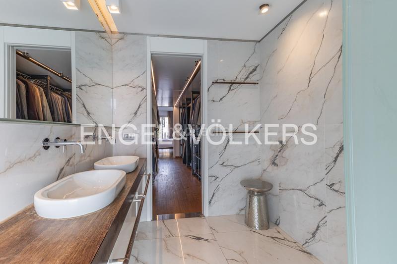 Foto 6d968c76-bc58-4636-9922-6d3cf9e2b64b. Casa con riscaldamento parcheggio piscina in Ca n'Aurell Terrassa