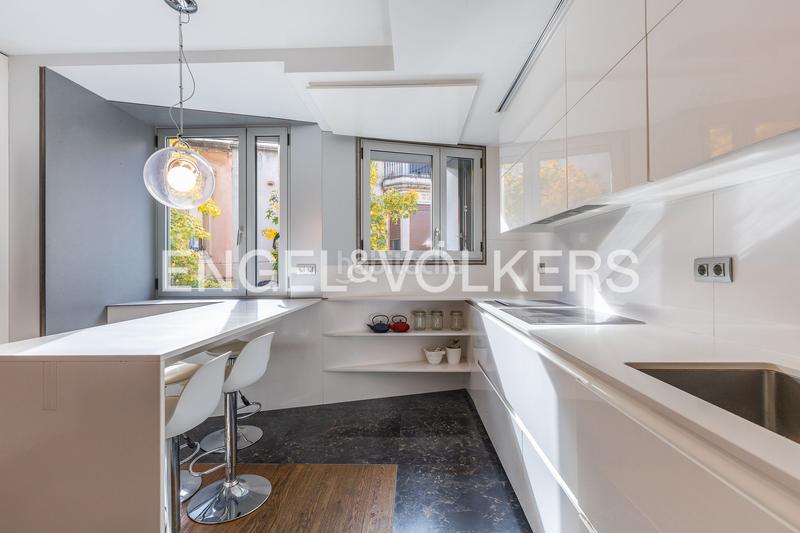 Foto 9f5539bf-e2f7-4ca3-8ff4-f5a354e317b7. Casa con riscaldamento parcheggio piscina in Ca n'Aurell Terrassa