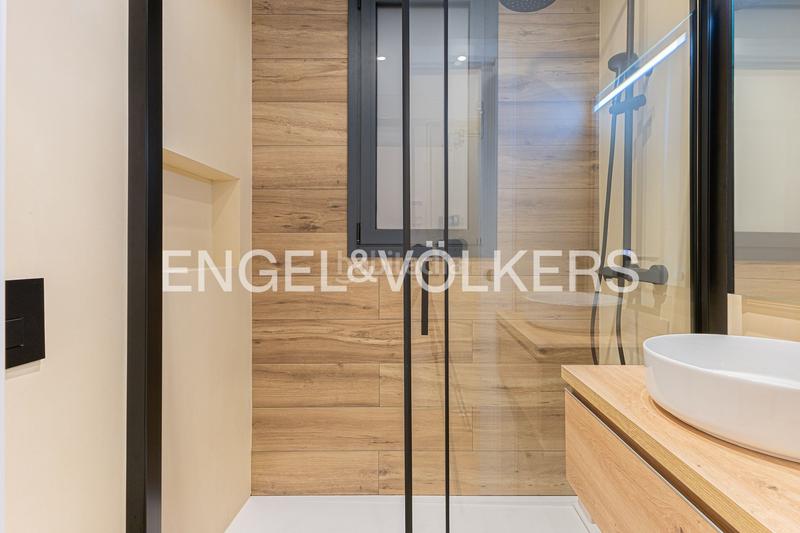 Foto 0d84fffe-5fe2-4f2b-a7a9-f46e1f2932a4. Appartement mit heizung in Raval Barcelona