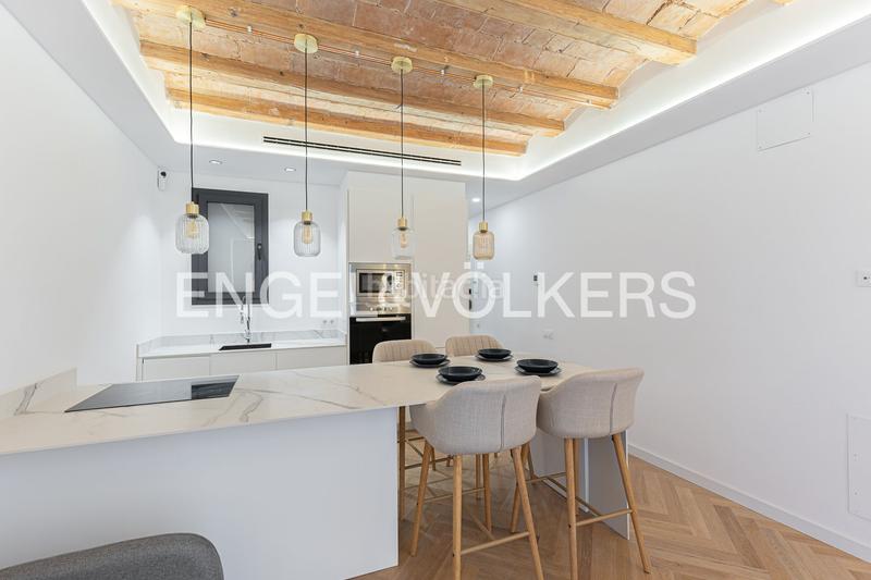Foto 3dece2b0-80d9-4c08-b0b9-2e4fe9586e60. Appartement mit heizung in Raval Barcelona