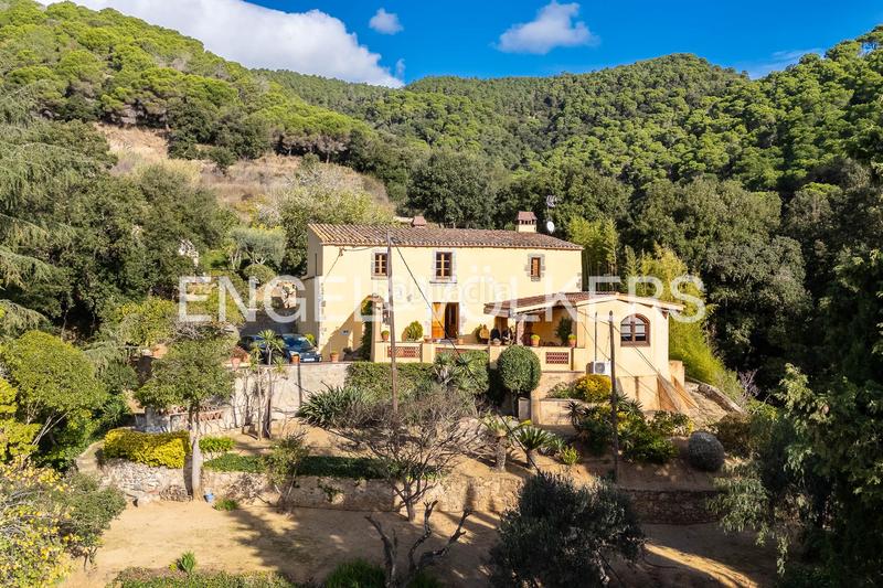 Foto 550d1586-aa6b-4959-91dc-d252c0e7885c. Casa con riscaldamento parcheggio piscina in Arenys de Munt