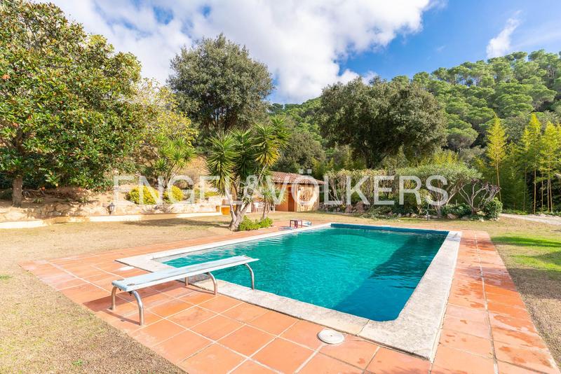 Foto c2c12350-d5a7-4dfe-b250-03fb092e3a1a. Casa con riscaldamento parcheggio piscina in Arenys de Munt