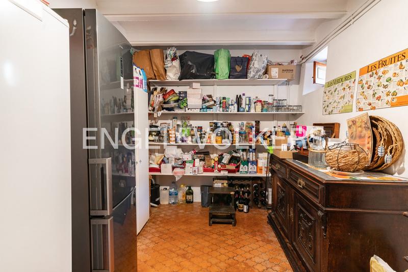 Foto e172dc8c-061e-48e8-b657-b9d11258e754. Casa con riscaldamento parcheggio piscina in Arenys de Munt