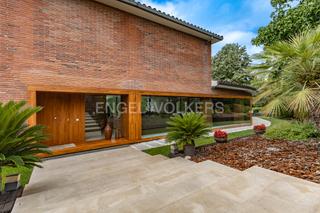 Casa a Bellaterra. Transparencia y confort una casa de autor en el corazón de bella