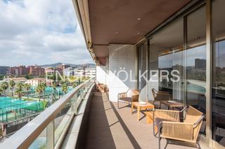 Rent Apartment in Sant Gervasi - Galvany. Magnífica vivienda sin amueblar en turó parc