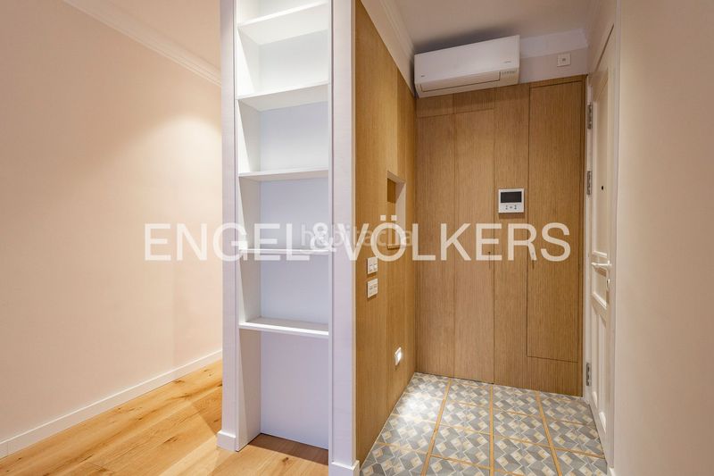 Foto bbb37c62-ed81-418b-9e59-efac8f2f554e. Pis amb calefacció a Dreta de l´Eixample Barcelona