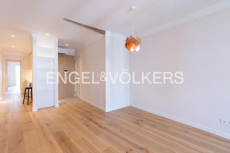 Foto ca98ee53-388e-4cff-9951-12f7e07791e4. Piccolo appartamento con riscaldamento in Dreta de l´Eixample Barcelona