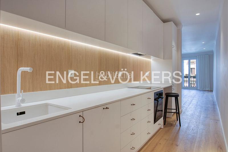 Foto cbb3761f-7da3-4364-9bb9-86566ec7a14d. Piccolo appartamento con riscaldamento in Dreta de l´Eixample Barcelona